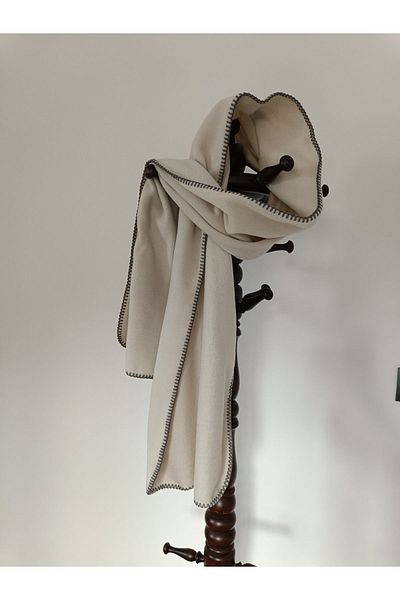 arslan deco Cream Colored Gray and Black Shepherd Stitched Fleece Scarf