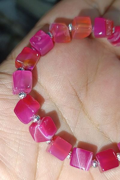 TAŞÇIZADE Natural Natural Stone - Pink Agate Bracelet, Cube Cut