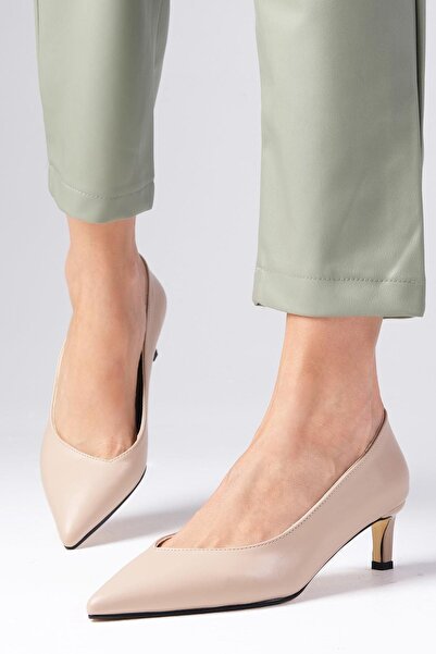 Mio Gusto Nude Colored Livia - Pointed Toe Women's Heeled Shoes
