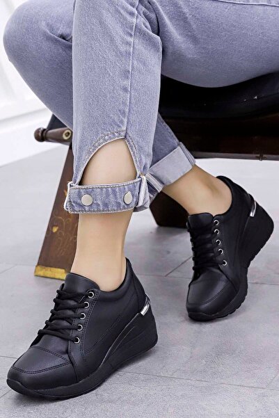 Mamito Ayakkabı حذاء هيرا رياضي بنعل عريض-جلد أسود