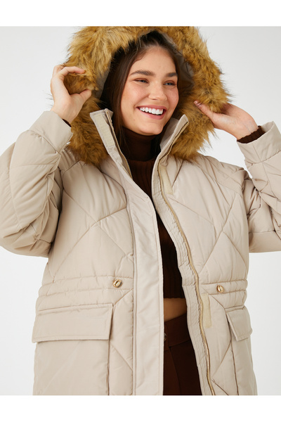 Koton Şişme Mont Kapüşonlu Suni Kürk Detaylı Cepli Beli Bağlamalı