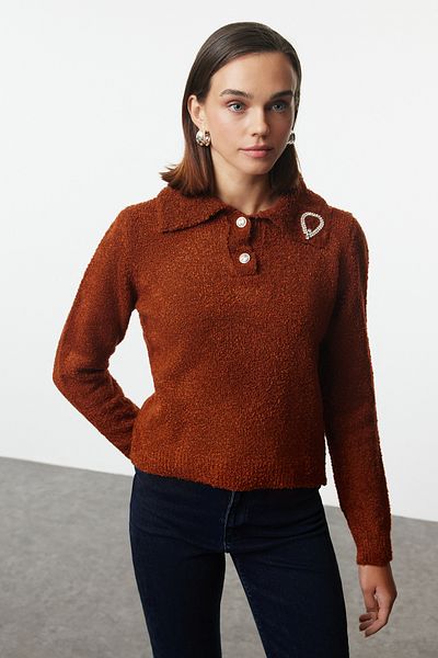 Trendyol Collection Мек трикотажен пуловер с детайли на бронхите - кафяв TWOAW25KZ00246