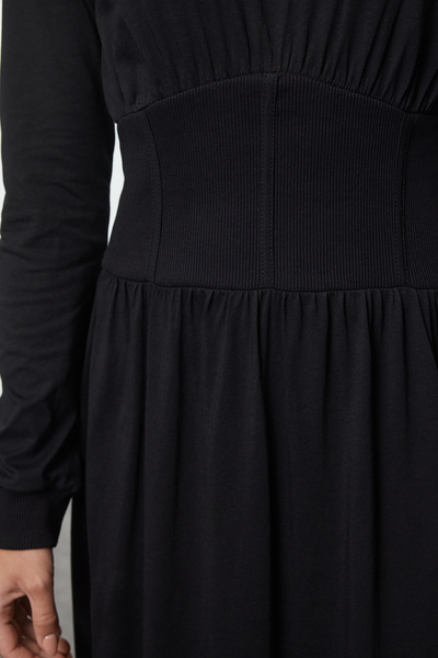 Trendyol Modest Černé pletené šaty ze 100% bavlny TCTAW25EB00070