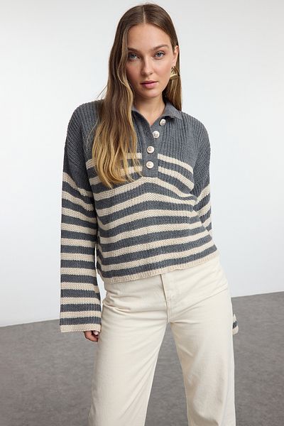 Trendyol Collection Crew Neck Striped Anthracite Knitwear Sweater - Ganiş Fit TWOAW24KZ00165