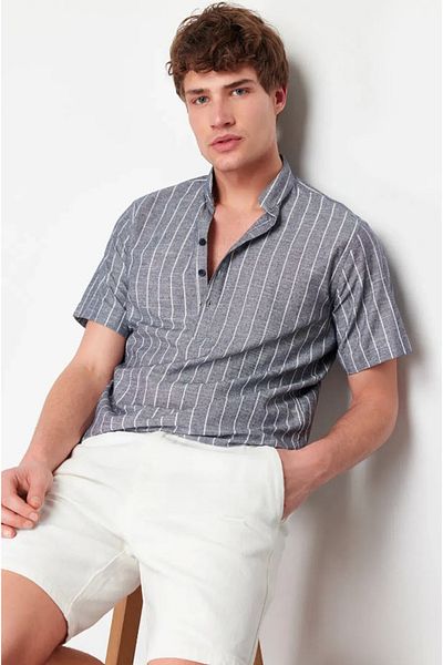 Trendyol Collection Indigó pamut csíkos, normál szabású rövid ujjú ing - TMNSS24GO00049