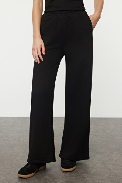 Trendyol Collection Vastag kötött blúz és nadrág szett - fekete kötöttáru gallér részlet TWOAW25AU00074