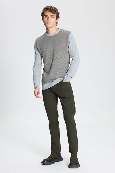ALTINYILDIZ CLASSICS Gemusterter Strickpullover für Herren in Grau-Khaki mit normaler Passform und normalem Schnitt und Rundhalsausschnitt