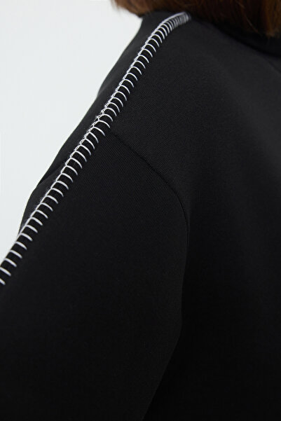 Trendyol Collection Black Knitted Sweatshirt - Stand Collar, Wide Fit, Shepherd Stitched TWOAW25SW00013