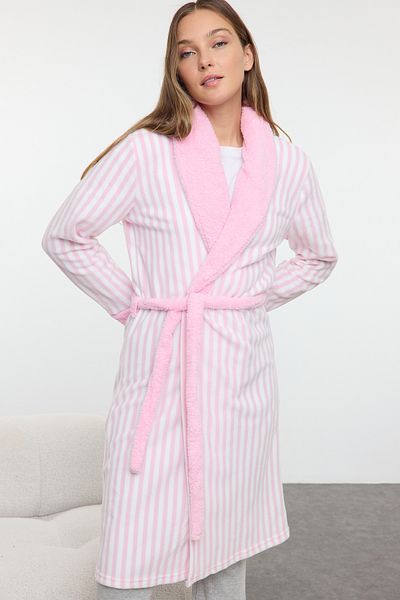 Trendyol Collection Winter-Strickmantel aus gestreiftem Fleece mit rosa Gürtel THMAW25SB00008