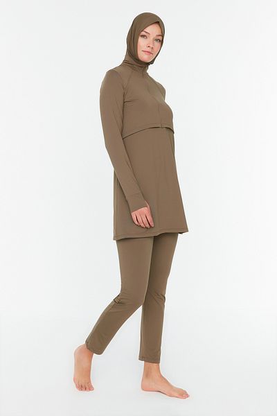 Trendyol Modest Nerzfarbenes, langärmliges Performance-Strick-4-teiliges Badeanzug-Set TCTSS22CF0012