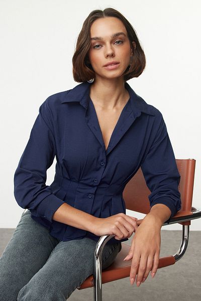 Trendyol Collection Tmavě modrá tkaná košile - pasový střih, model TWOAW24GO00186