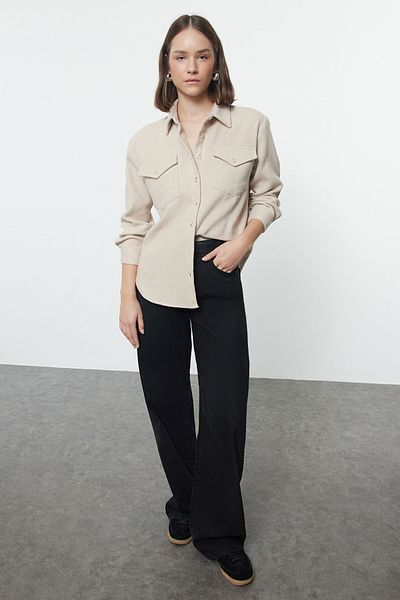 Trendyol Collection Oversize bézs pecsétes szőtt ing - széles szabású Twoaw25go00096