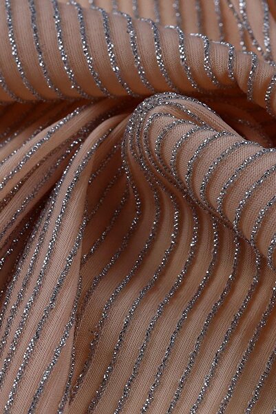 Kumaş Deposu Gümüş Metalik Çizgili Pudra Abiye Örme Kumaş