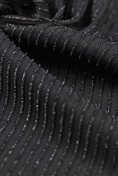 Kumaş Deposu Siyah Metalik Çizgili Siyah Abiye Örme Kumaş