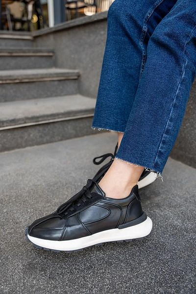 LAMİNTA Pantofi sport de damă Poce cu model cu cusături negre - talpă groasă