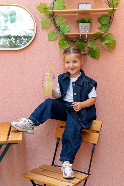 Oliven The Kid Син унисекс дънков елек с джоб