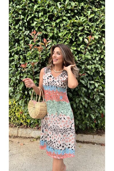 Moka Shopin Mokashopin - Sleeveless V-Neck and Floral Print Women's Single Jersey Dress