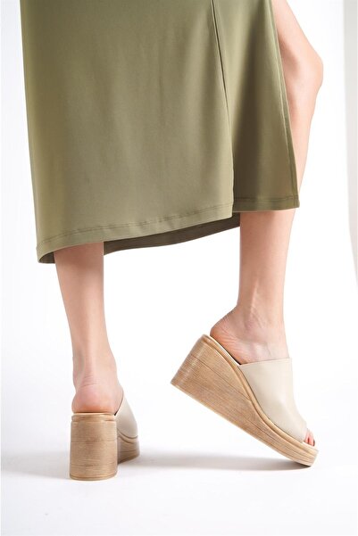 Preshley Γυναικείες παντόφλες Pamela Cream Comfort Ορθοπεδικός πάτος με σφήνα τακούνι