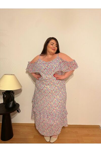 Kendinisevbutik Φόρεμα με φλοράλ φόδρα σε μπλε σιφόν Plus Size