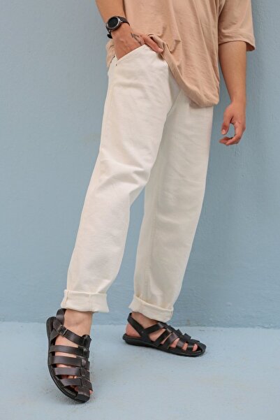 ELİT SHOES صندل أندريه بنعل مطاطي من الجلد الأسود التشريحي