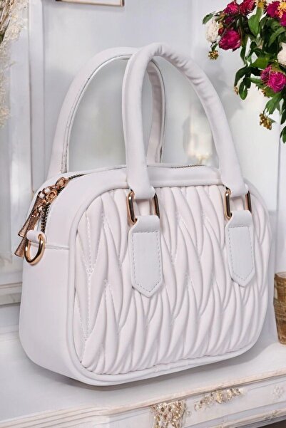 Les Crioch White Quilted Women's Shoulder Bag - Hand and Cross Design
