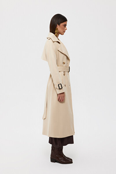 Seda Yalçın Atelier Μπεζ σουέντ πουπουλένιο παλτό - με ζώνη και κουμπιά