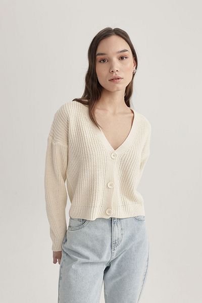 DeFacto Cardigan mit normaler Passform und V-Ausschnitt B7867axns