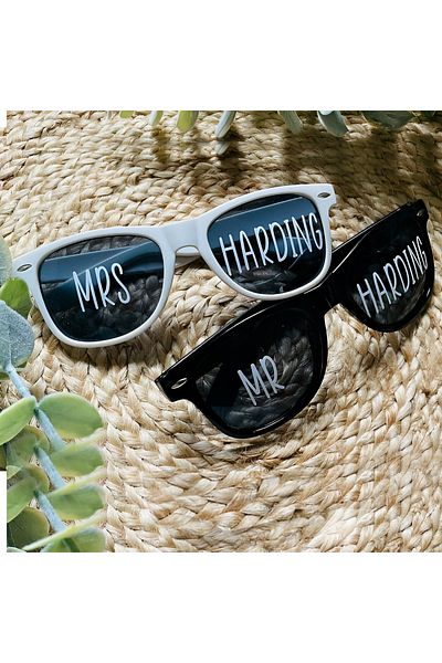 ModaLand 2-piece Glasses Set for Bride and Groom - Bride and Groom