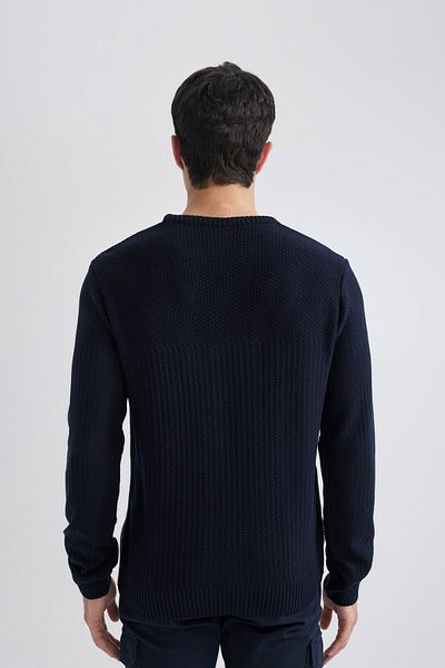 DeFacto Standard Fit Sweater - Stylish and Comfortable