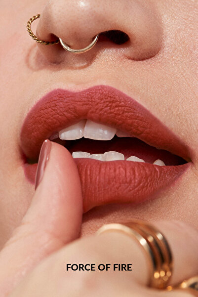 AVON Power Stay Stylo Rujj-force Of Fıre