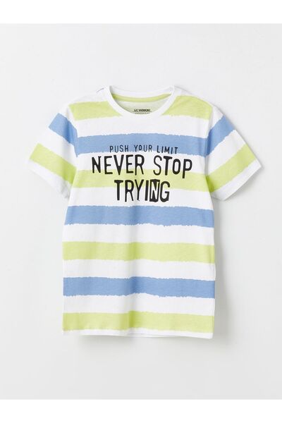 LC Waikiki Nyakú, nyomott rövid ujjú fiú pizsama szett rövidnadrággal