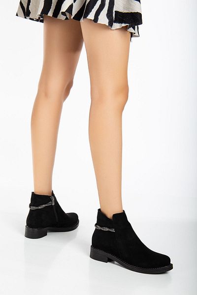 Tonny Black Γυναικείες μαύρες σουέτ Thermo Sole με σπειροειδή πέτρα με φερμουάρ κοντά τακούνια