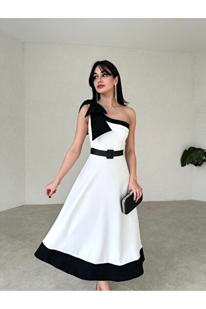 Afiş Butik Beyaz Tek Omuz Fiyonklu Kemerli Midi Elbise