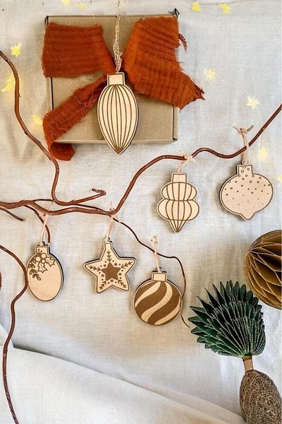 Elfora 6 Pieces Rustic Model Christmas Tree Ornament 7 cm New Year Tree Ornament with String