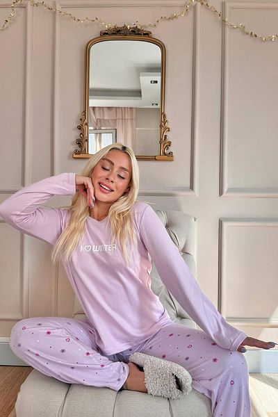 Pijamaevi Set de pijamale de damă cu model liliac termic „I Love W”.
