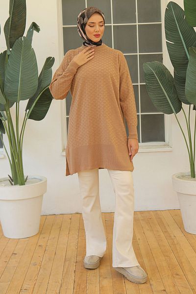 Pamuk Butik Дамска туника от триъгълен мотив с кръгло деколте и цепка