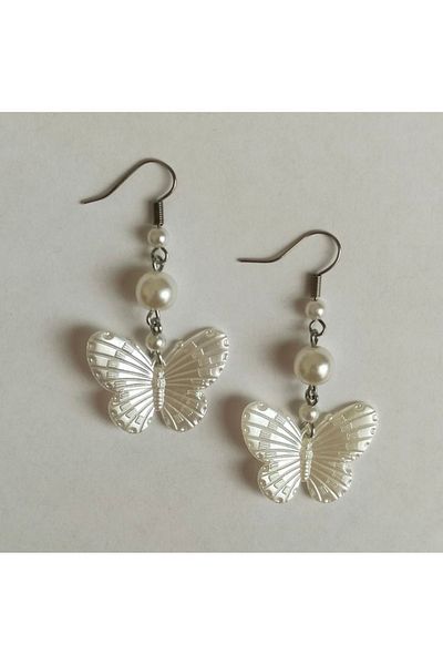 Pinky Lady Pearlescent Acrylic Pearl Detailed Earrings