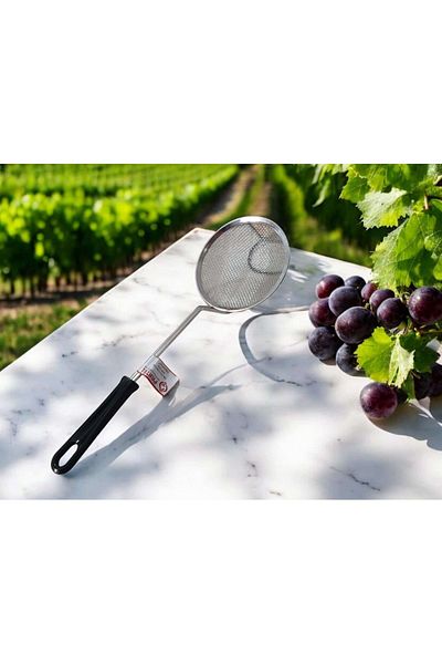 ÇEÇEN HOME Frying Strainer with Close Eyes and Long Handle - Colander