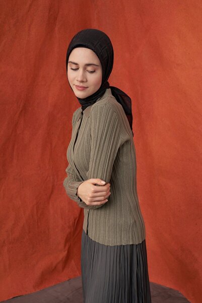 ARMANDA ITALIAN JACQUARD GEOMETRIC PATTERN SCARF - BLACK