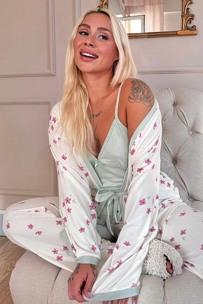 Pijamaevi Mint Flowers Patterned Women's Pajamas and Thermal Dressing Gown Set