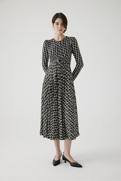 Exquise Lycra Midi Knitted Dress - Geometric Pattern and Tie Detail