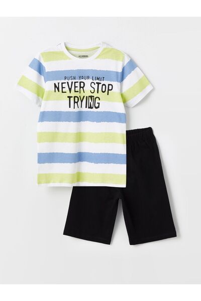 LC Waikiki Nyakú, nyomott rövid ujjú fiú pizsama szett rövidnadrággal