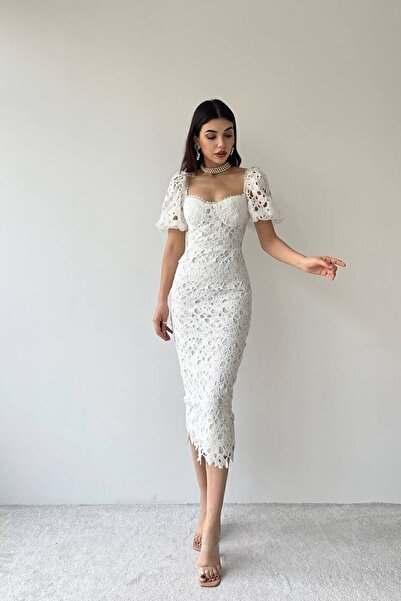 WOWBUTİK Rochie albă cu decolteu cu inimă, lungime midi, cu design special din dantelă