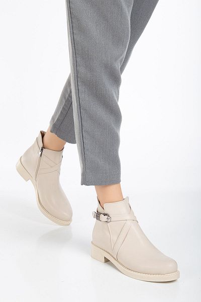 Tonny Black Γυναικείες μπότες Nude Color - Thermo Sole, Κοντό τακούνι με σταυρωτό λουράκι, αγκράφα και φερμουάρ