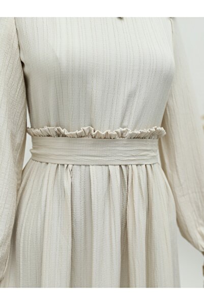 HİJABAYA Yaka Fırfırlı Parçalı Gofre Elbise