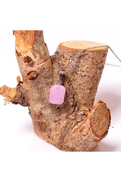 Taş Sandığı Non-Tarnish Material Kunzit Stone Necklace