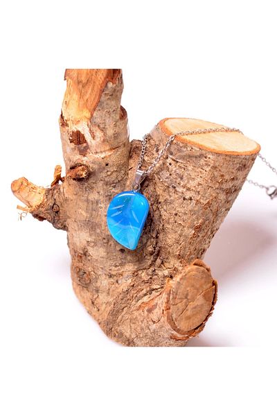 Taş Sandığı Leaf Patterned Blue Agate Necklace