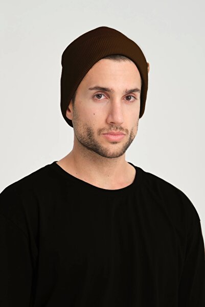 robanu Beretă tricotată de culoare maro de bază unisex