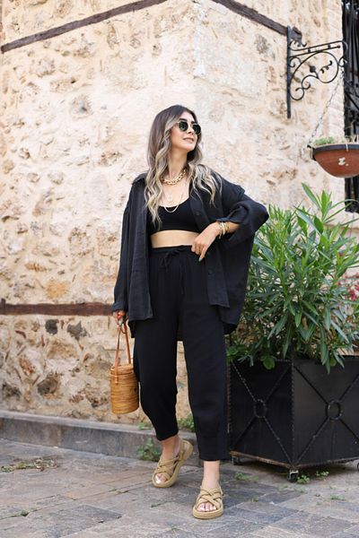 bytugcekaya Black Linen Trousers - Natural Color