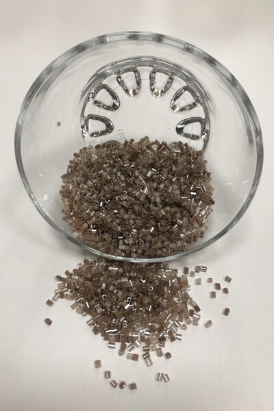 Limelia Земни цветове нарязани мъниста (2-2,5 мм)